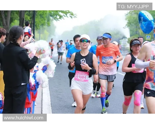 2025遂宁观音湖马拉松完赛 7000参赛者体会“人在画中跑”